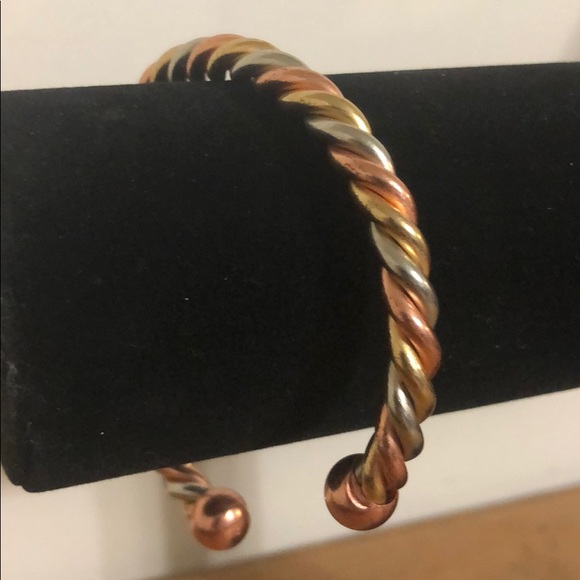 Jewelry - Multicolored Twist Bracelet